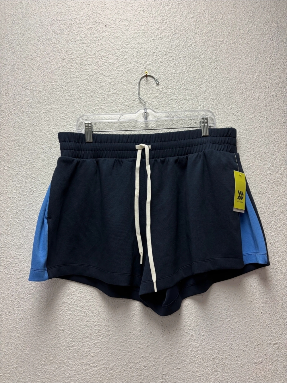 Womens Everyday Shorts Size XL #591